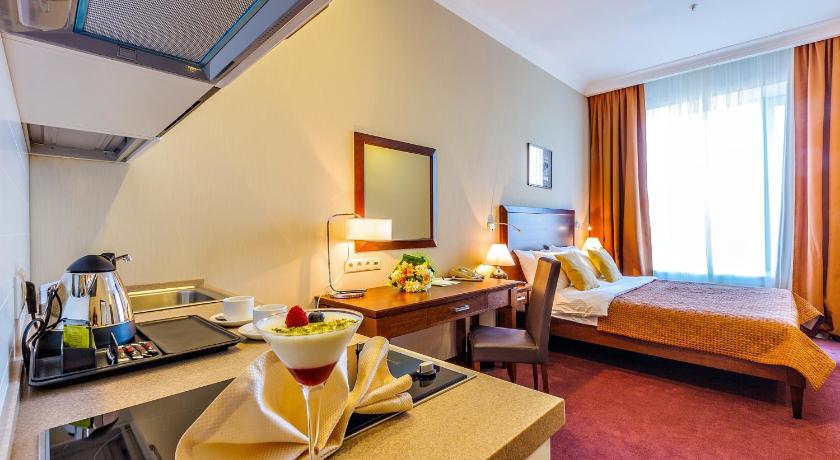 Raikin Plaza Hotel photo
