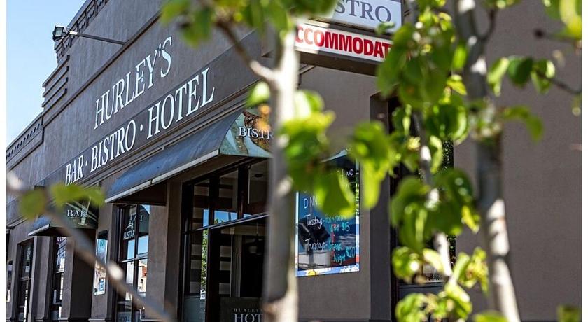 Hurley's Bar & Bistro photo