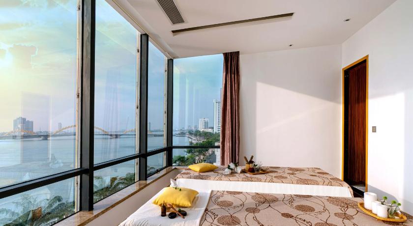 Brilliant Hotel Danang - image 6