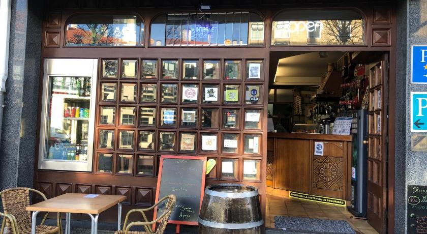 Hostal Pumar — Hotel in Santiago De Compostela
