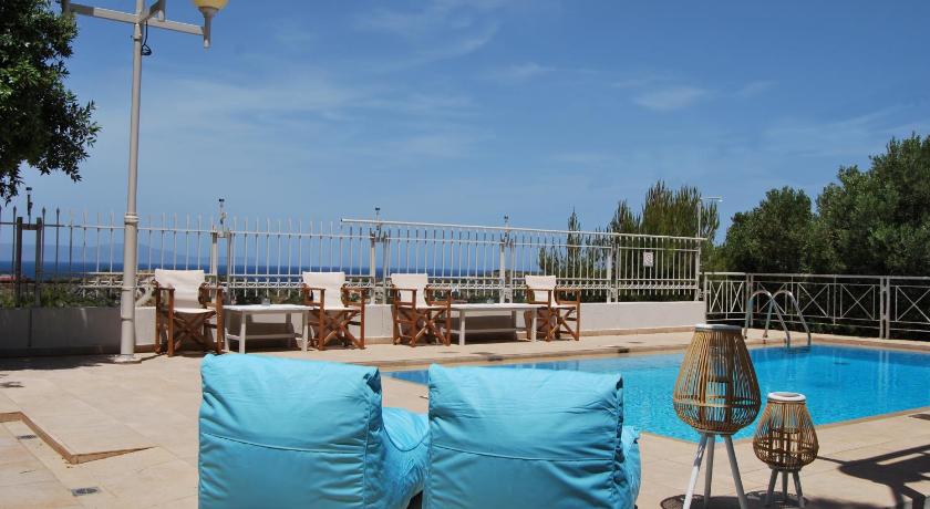 Chrysiida Suites