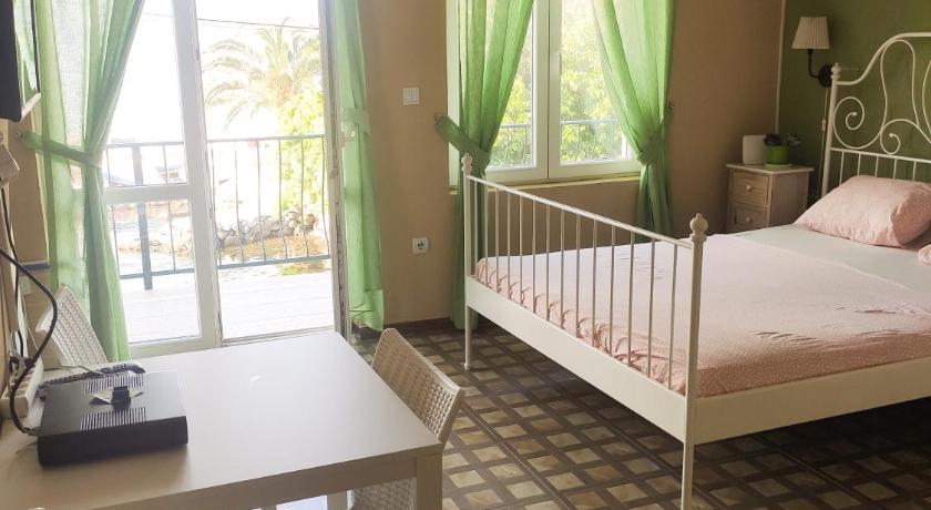 Studio Apartments Krasici photo
