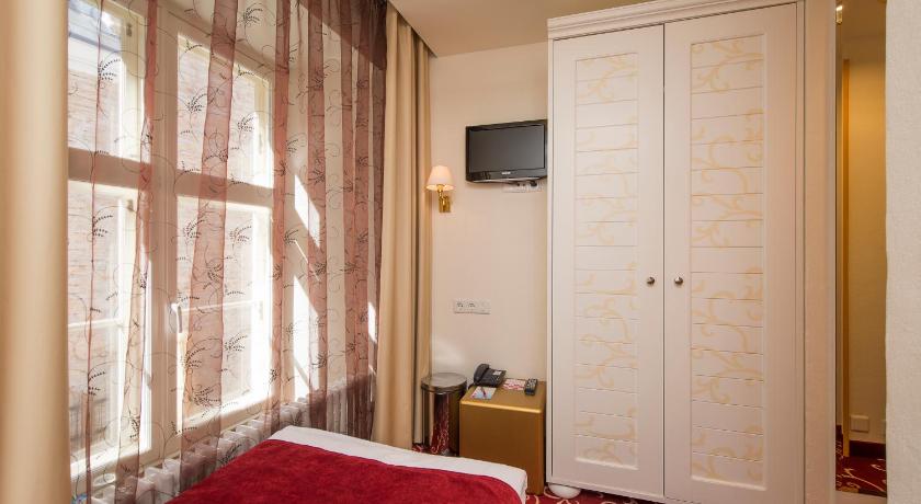 Image of Small Single Room 0