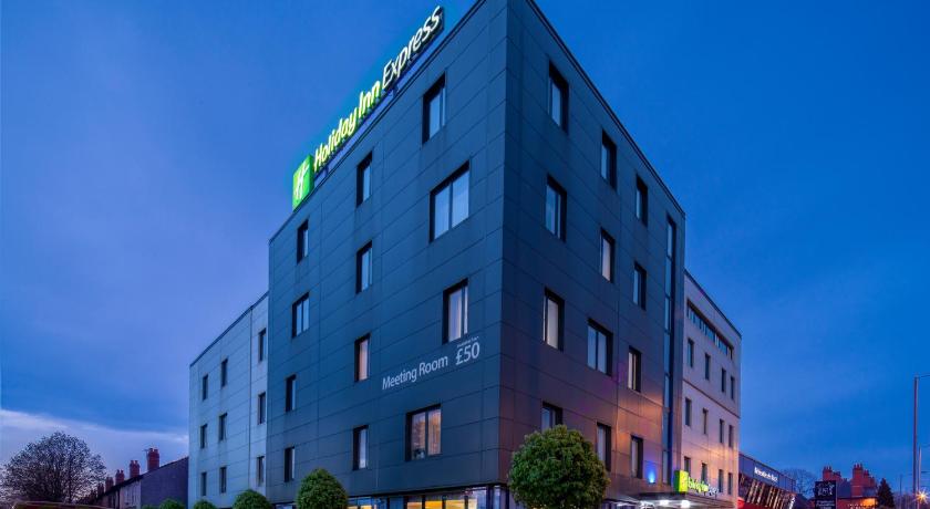 Holiday Inn Express Birmingham–South A45