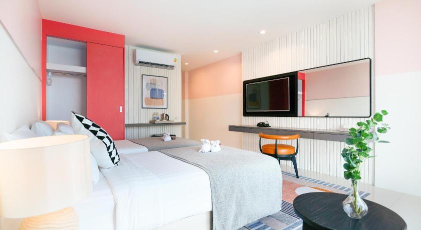 Image of Superior Balcony 6