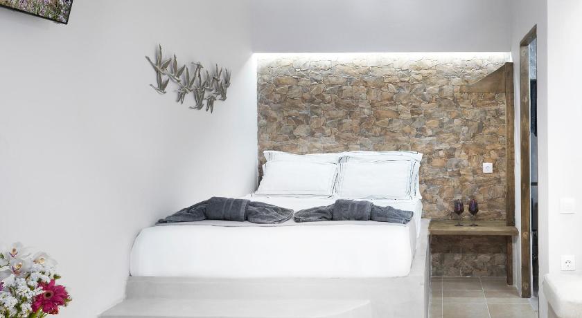 Secret Gem Suites photo