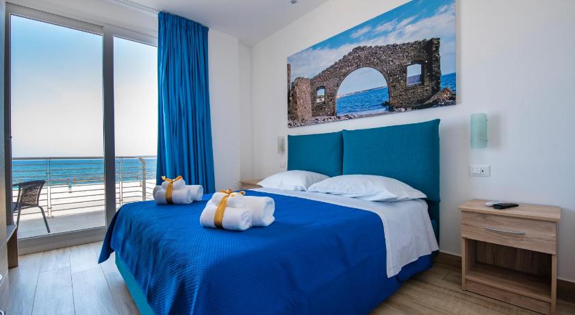 White Apartments & Spa