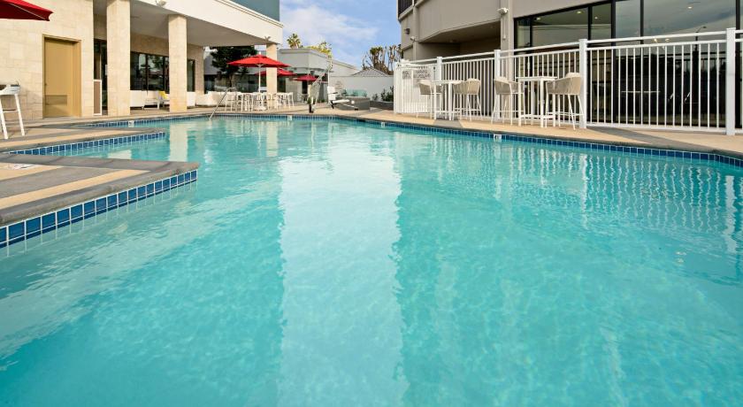 Staybridge Suites Long Beach Airport