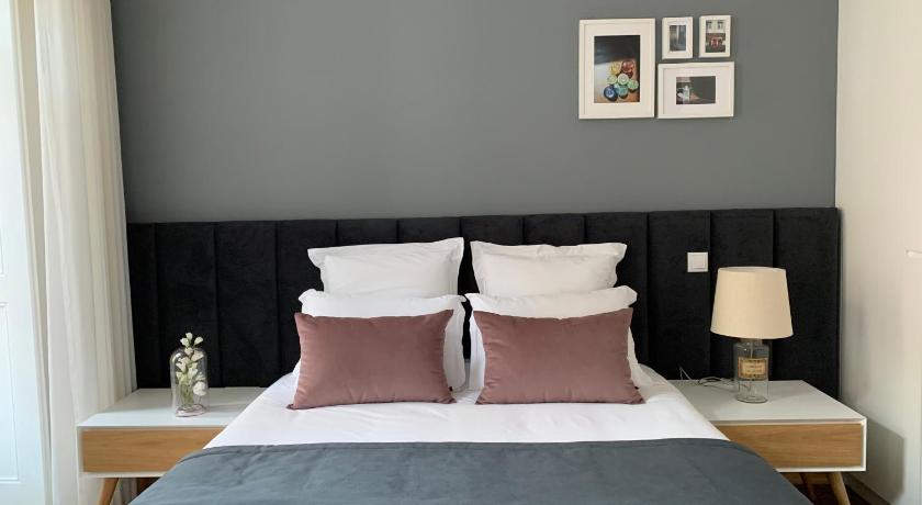 Coimbra Pharmacia GuestHouse 4-Star Hotel view