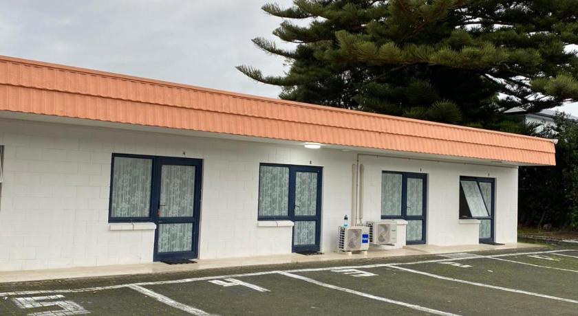 Sunshine Motel photo