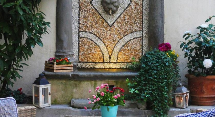 Il Cortile di Elisa & our flats