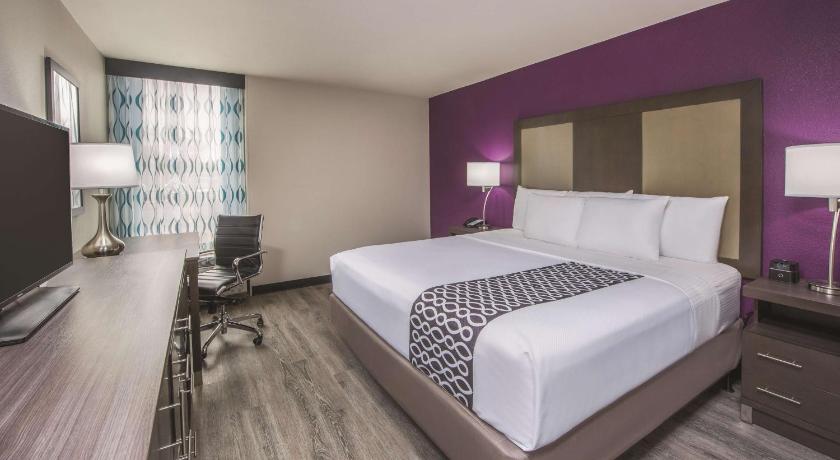 La Quinta Inn & Suites by Wyndham Festus - St. Louis South