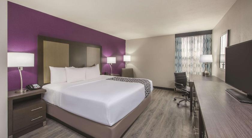 La Quinta Inn & Suites by Wyndham Festus - St. Louis South