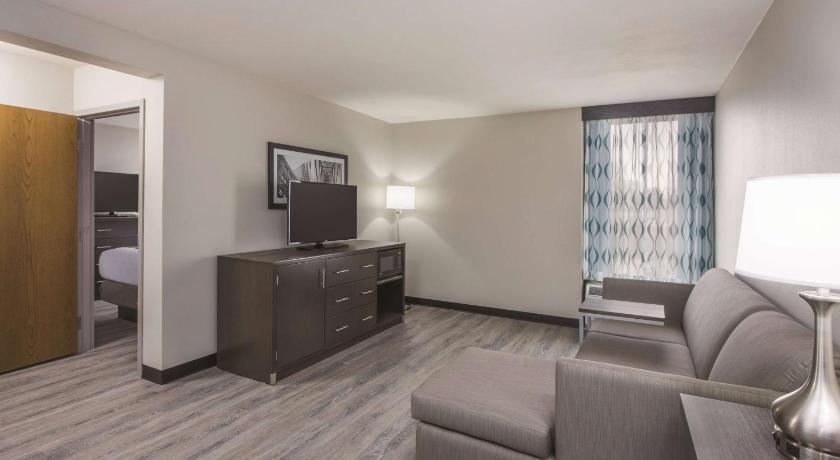 La Quinta Inn & Suites by Wyndham Festus - St. Louis South