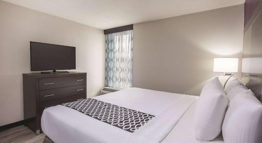 La Quinta Inn & Suites by Wyndham Festus - St. Louis South