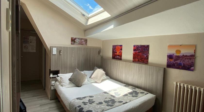 Image of Superior Family Room 1