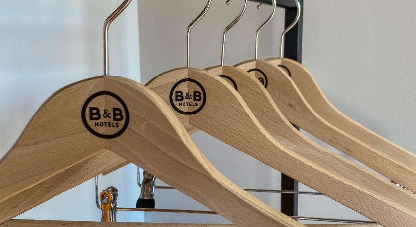 B&B HOTEL Clermont-Ferrand A71-A75 La Meridienne photo