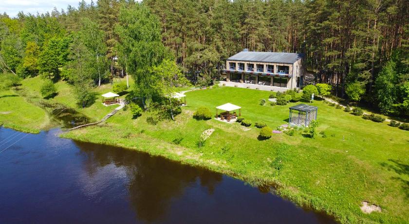 Pusu takas — Hotel in Anyksciai