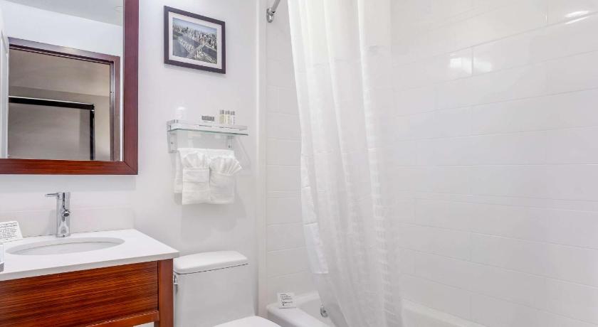 Avion Inn Near LGA Airport, Ascend Hotel Collection