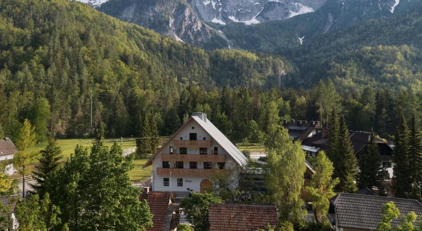 Triangel Boutique Hotel — Hotel in Gozd Martuljek