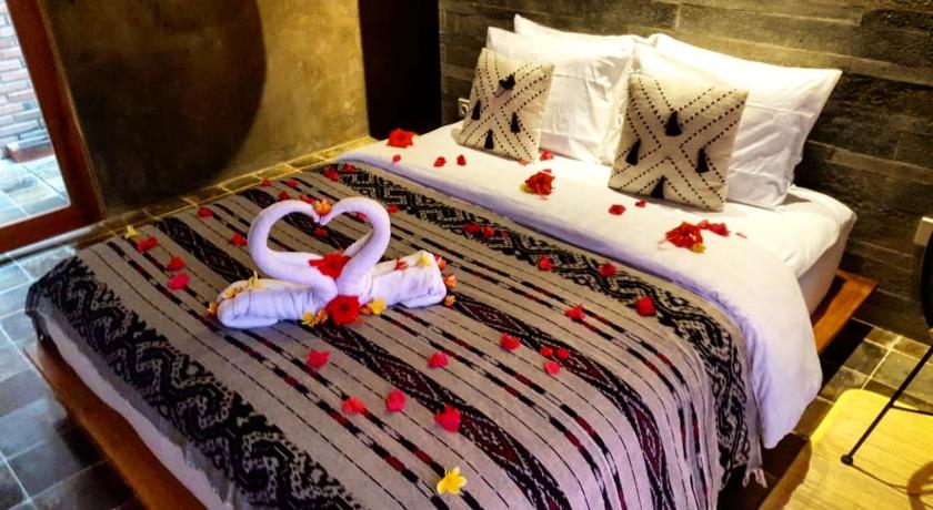 Oma Watu Inn photo