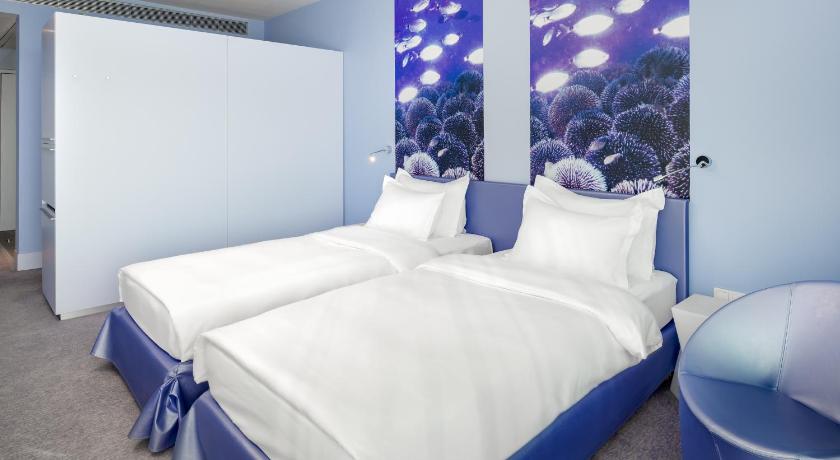 Image of Superior Room - Sea View & Balcony 11