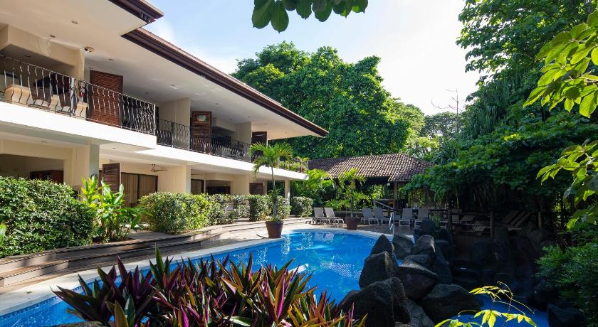 Pumilio Mountain &amp; Ocean Hotel — Hotel in Jaco