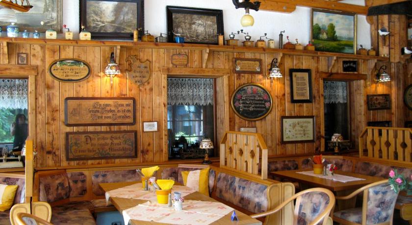 Landhotel Goldener Becher photo