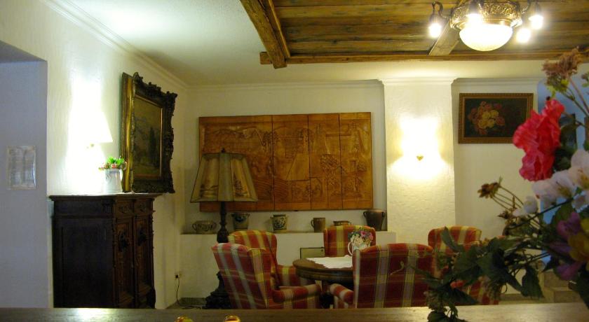 Landhotel Goldener Becher photo