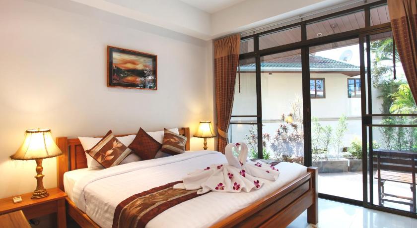 Image of Three-Bedroom Thai Style Luxury Villa with Private Pool 5