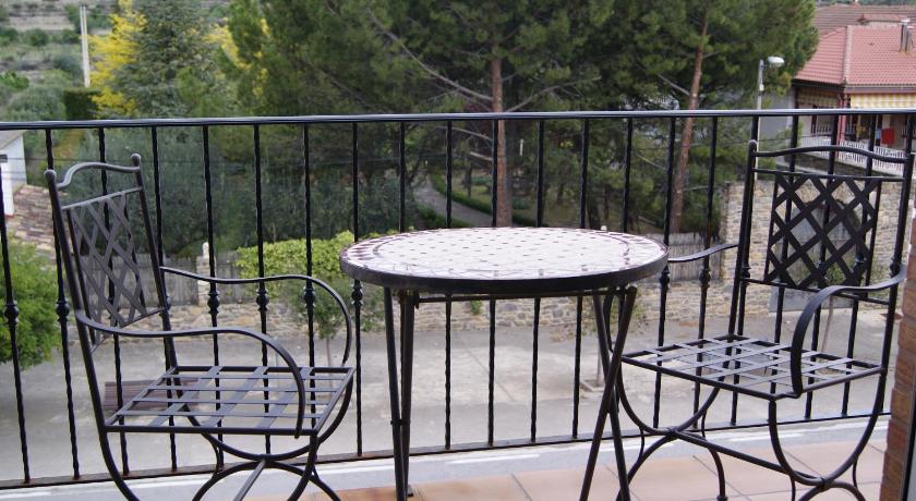Hostal Penacardena photo