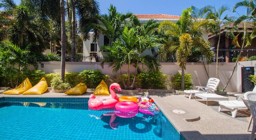 Pratumnak 6 Pool Villa Pattaya  photo