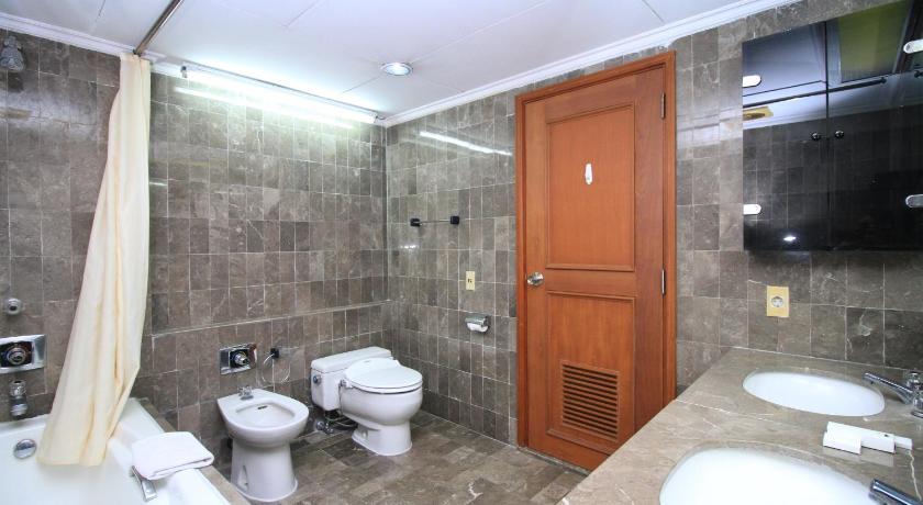 Image of Two-Bedroom Apartment 16