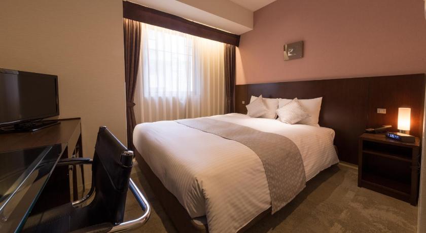 Image of Deluxe Queen Room - Non-Smoking 0