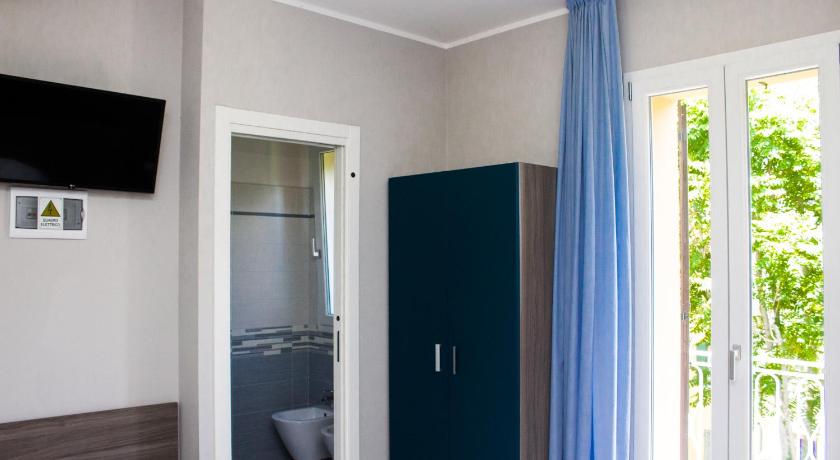 Image of Triple Room 12