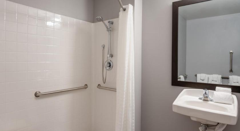 stayAPT Suites Alexandria-Fort Belvoir photo