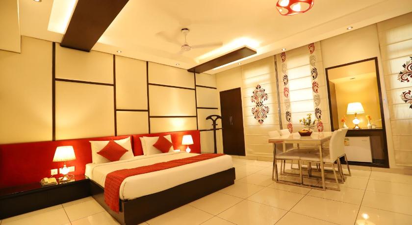 Amrapali Grand The Boutique Hotel