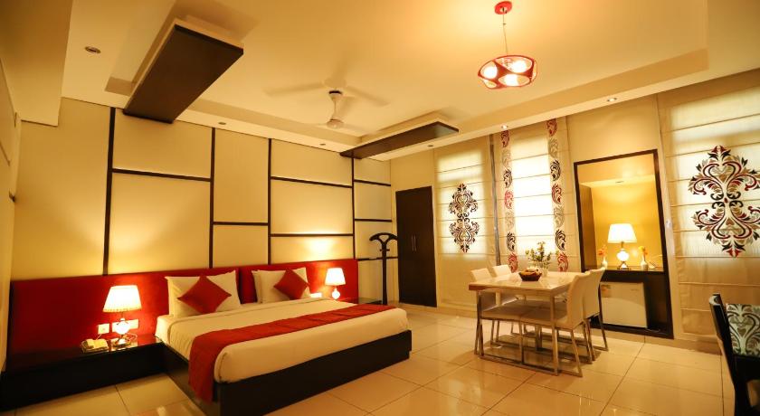 Amrapali Grand The Boutique Hotel