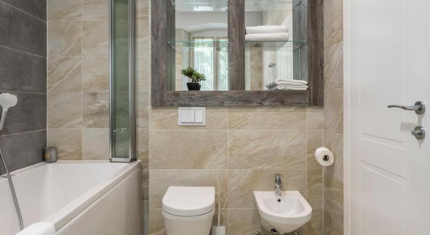 Elixir luxury rooms — Hotel in Split