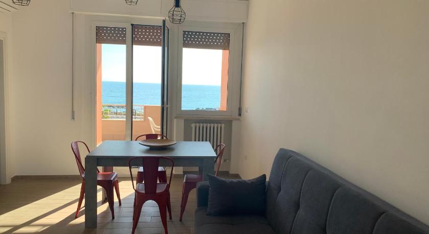 Appartamento fronte mare — Hotel in Porto Recanati