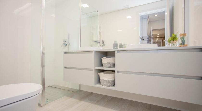 Liiiving in Porto - Luxury River View Apartments photo