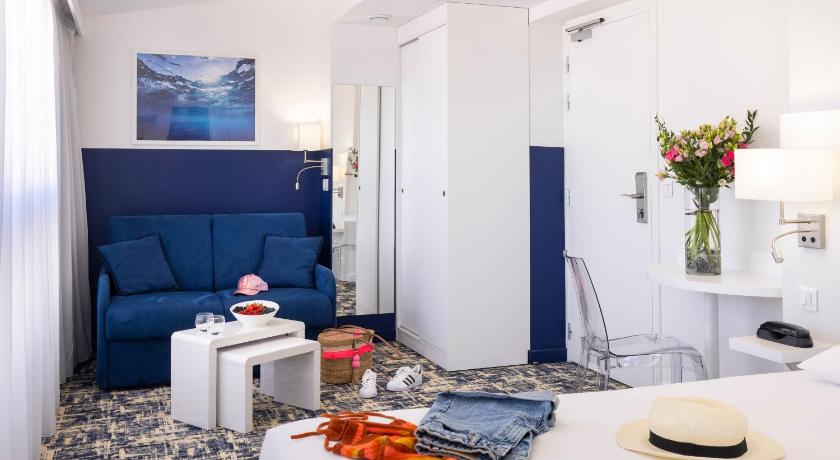 Image of Standard Family Suite 12