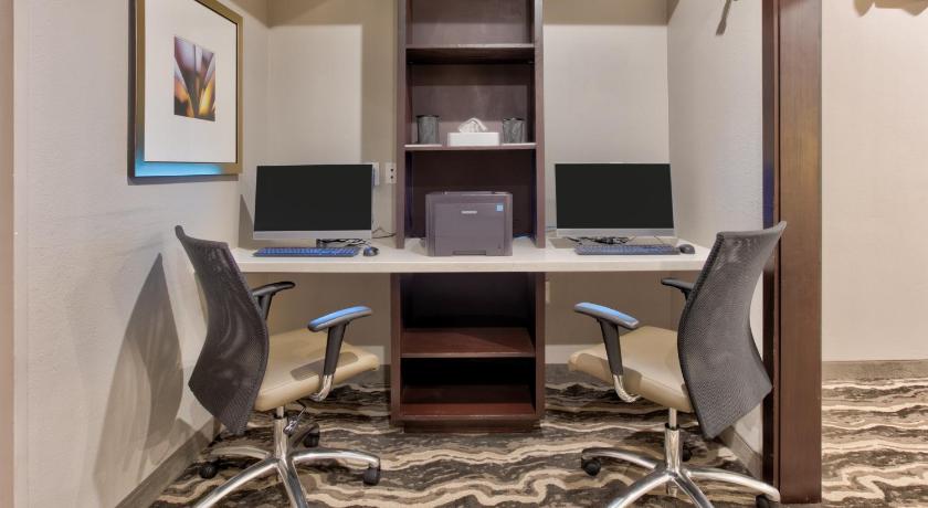 Staybridge Suites Plano