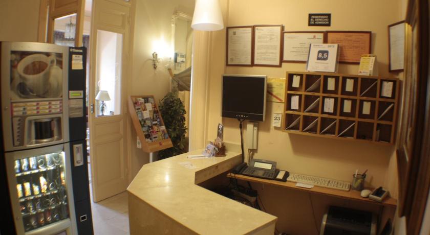 Hostal Santa Cruz photo