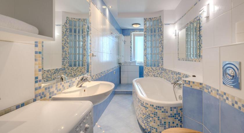 DR Apartments - Bandera photo