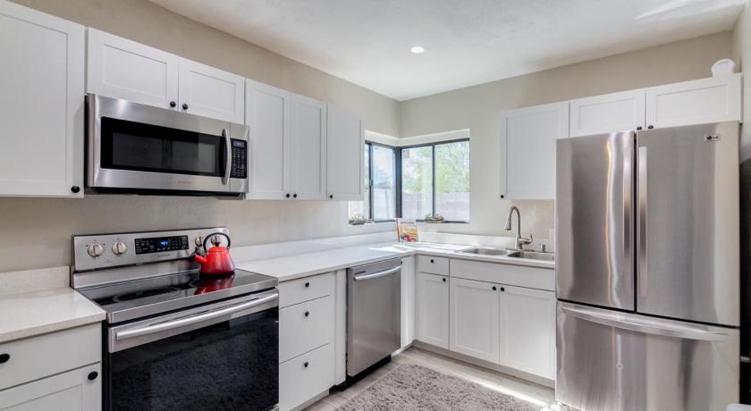 피닉스 (AZ) ULTRA COZY CASITA BY DTWN PHX 4성급 숙소 수영장