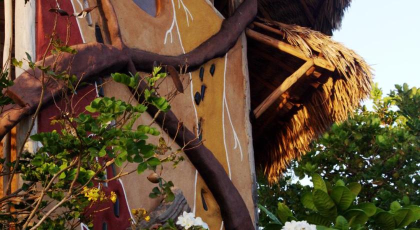 Raizes Eco Hostel