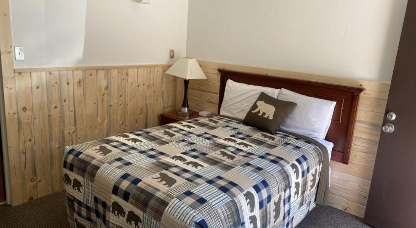 Holiday Lodge photo