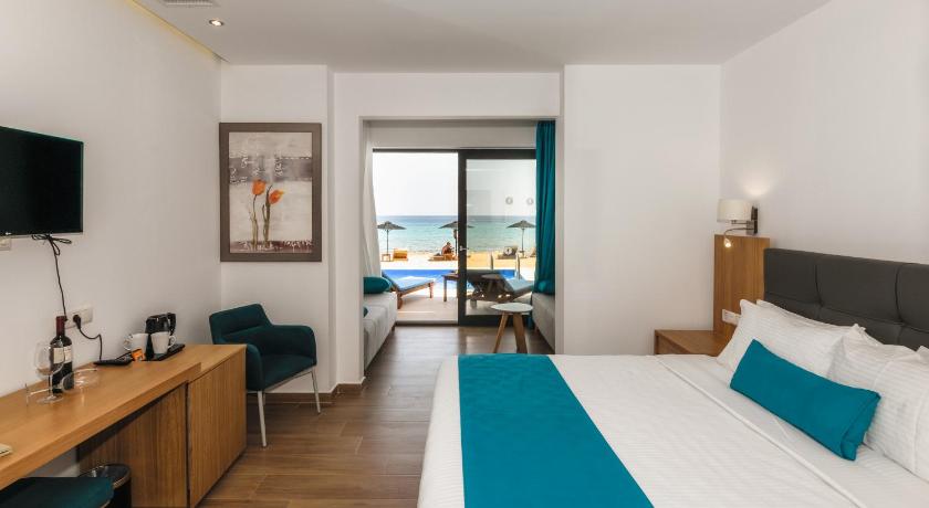 Cavo Orient Beach Hotel & Suites