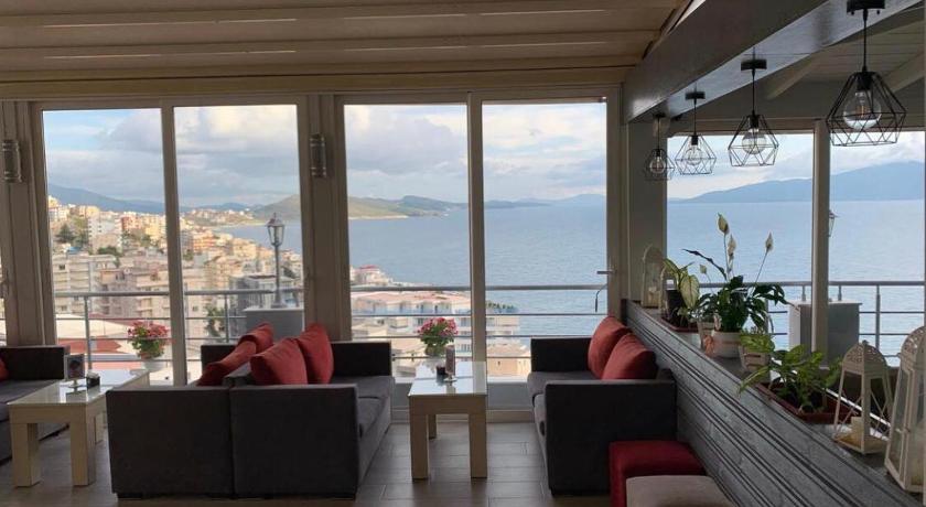 Paradiso Apartments photo